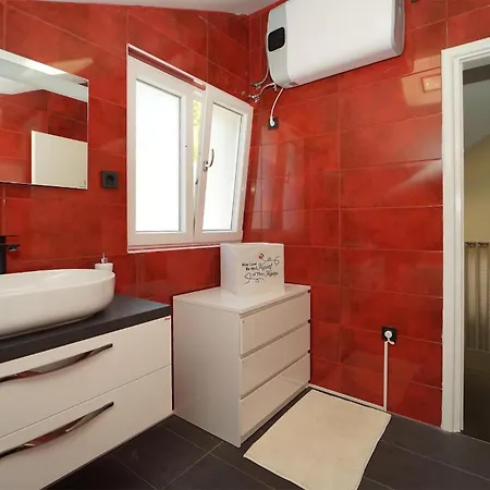 Holiday home Stunning In With Kitchen Vela Luka