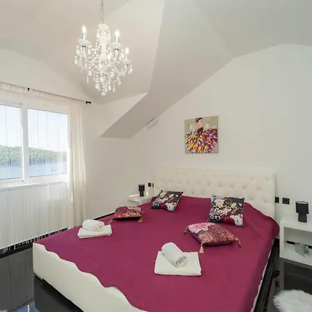 Vakantiehuis Cozy In With Wifi Vela Luka